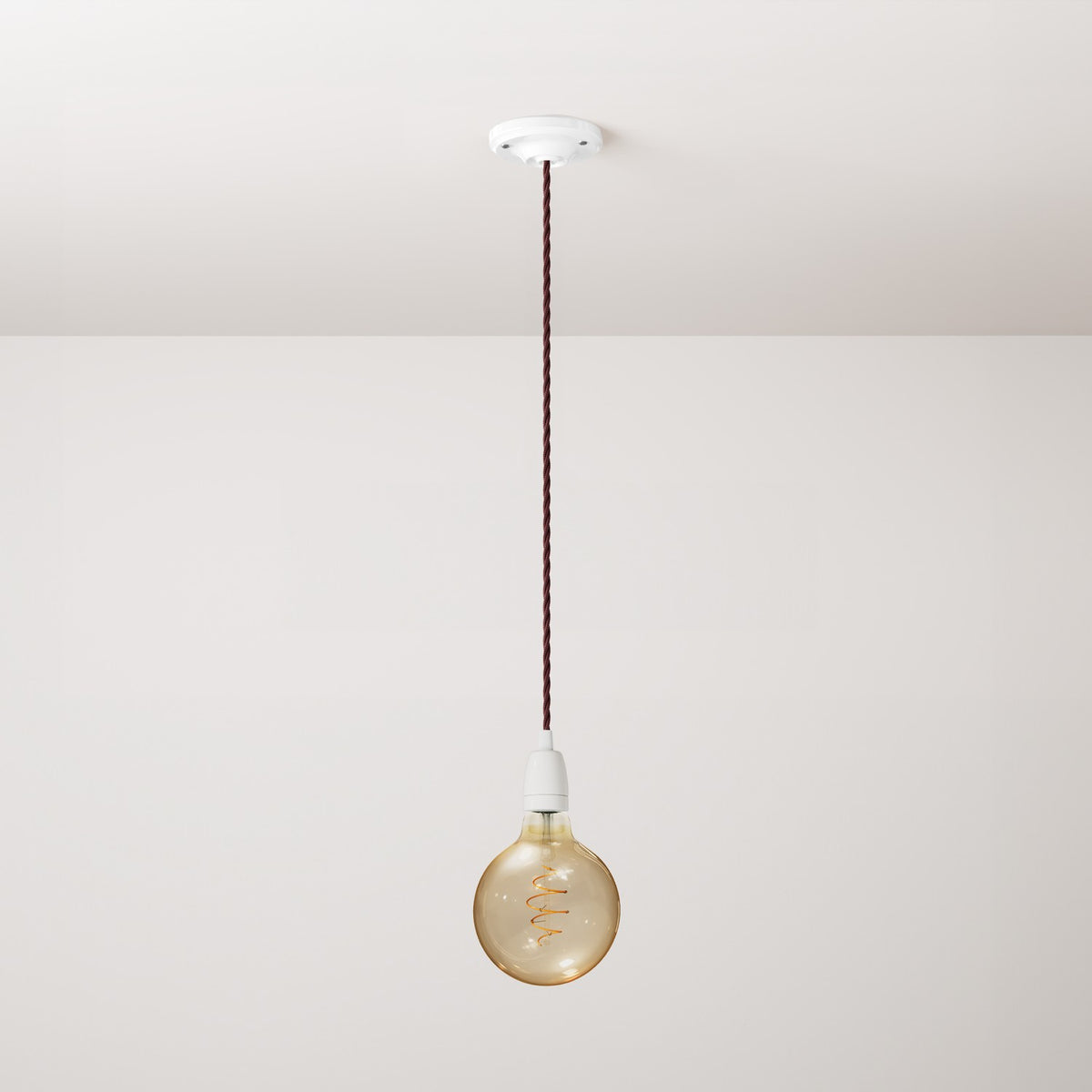 Lampada a sospensione completa di cavo tessile trecciato e finiture in porcellana - Bianco