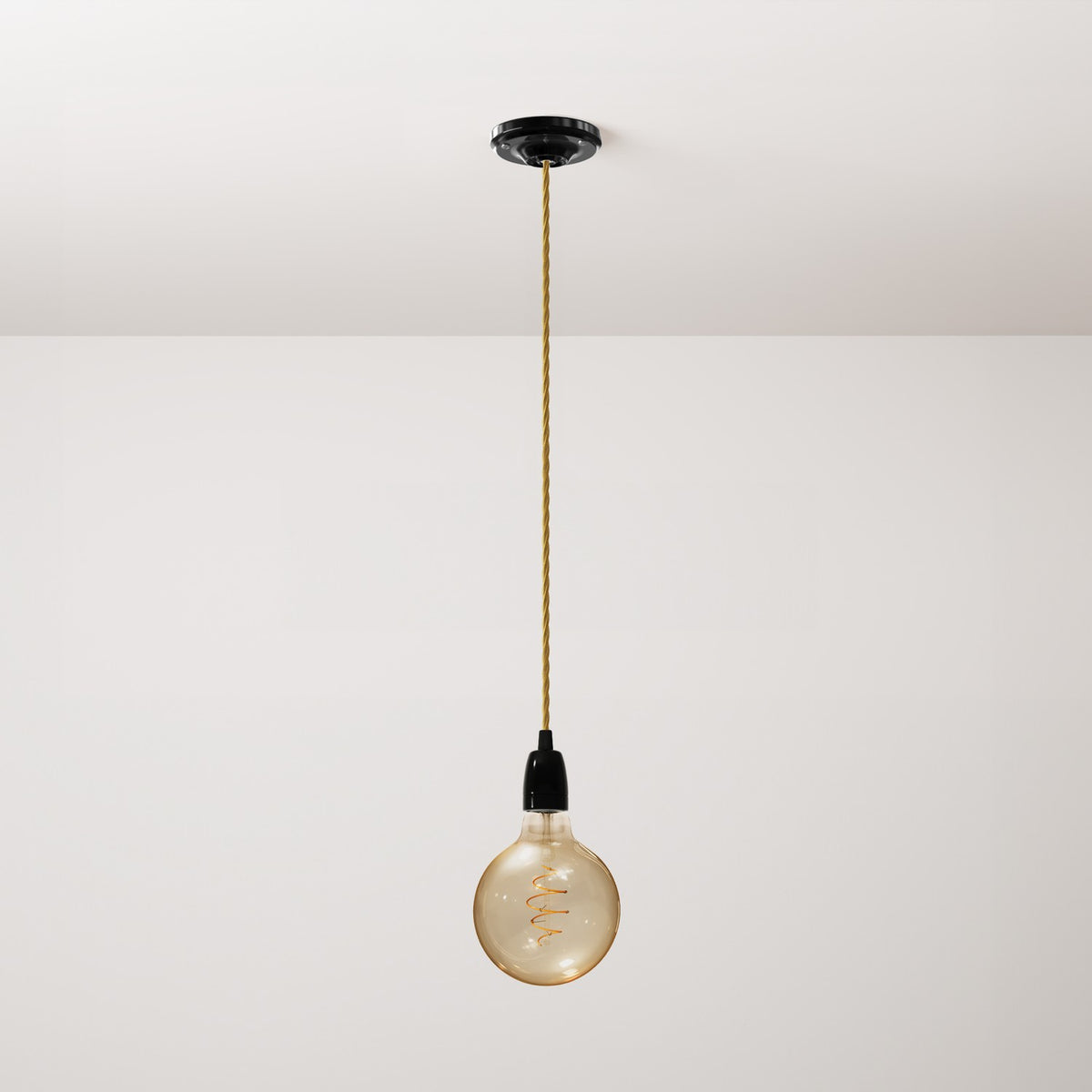 Lampada a sospensione completa di cavo tessile trecciato e finiture in porcellana - Nero