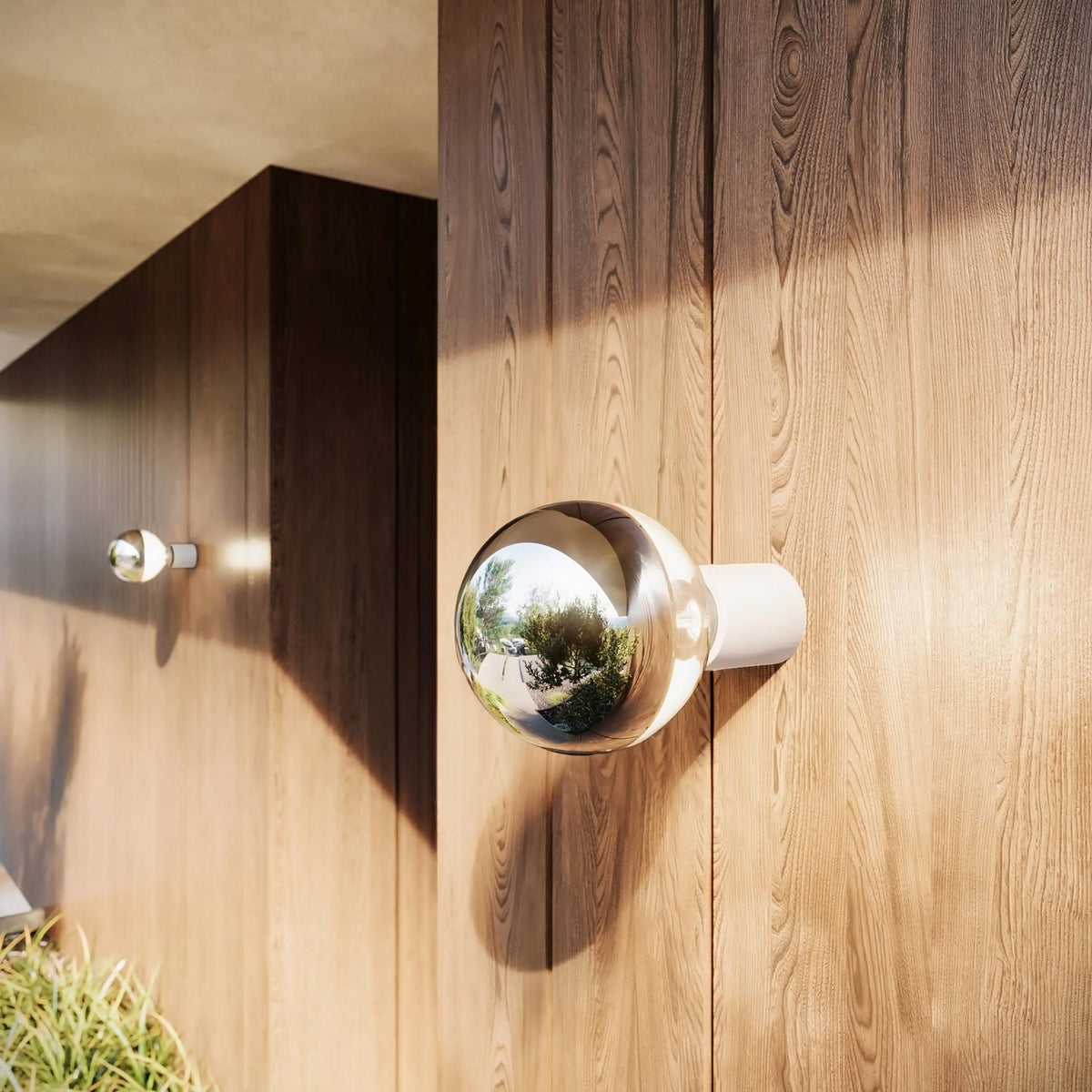 Applique Bianca con lampadina a vista mezza sfera argento - Waterproof IP44 - IO