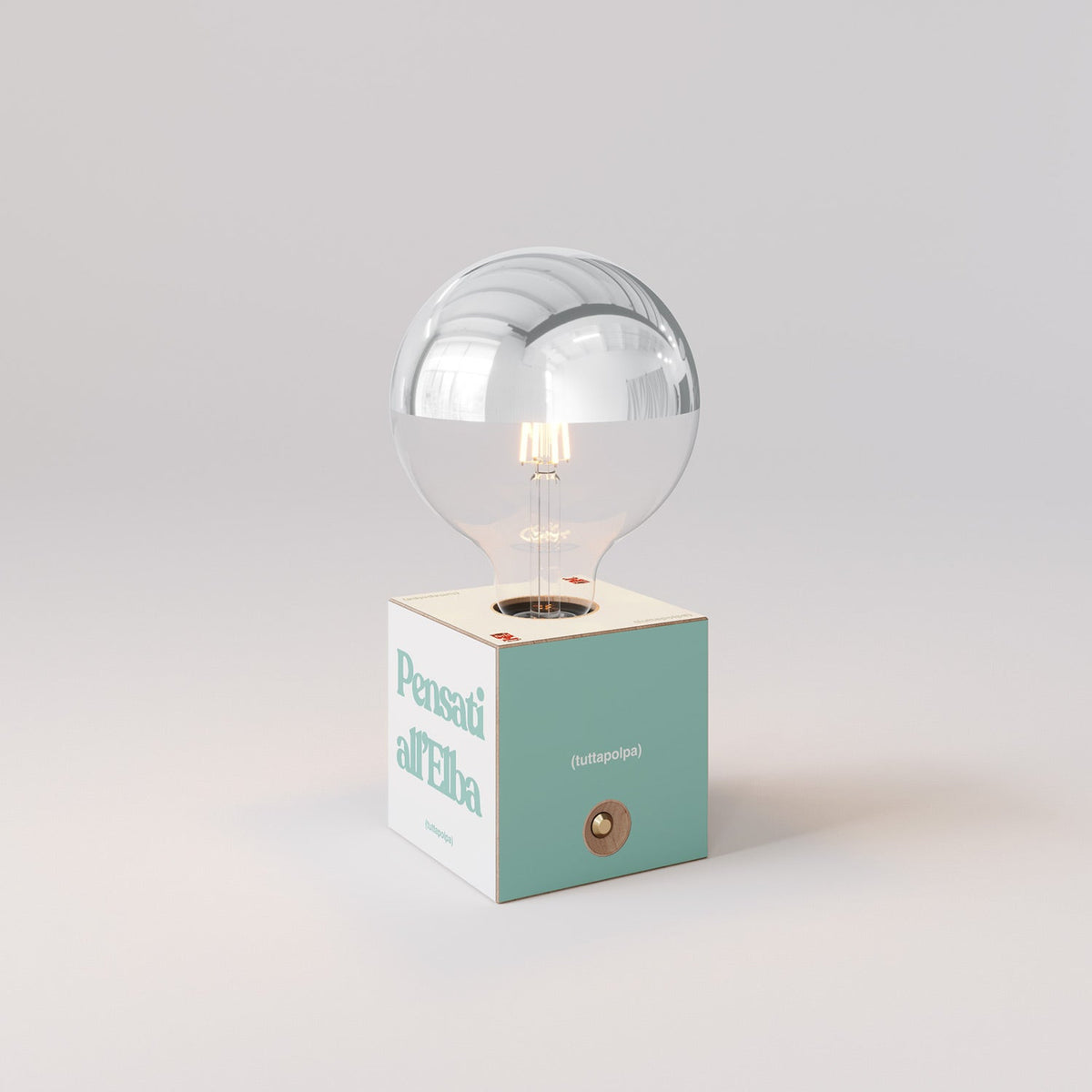 Lampada a batteria Cabless03 "Pensati all’Elba" con lampadina globo mezza sfera argento - Tuttapolpa