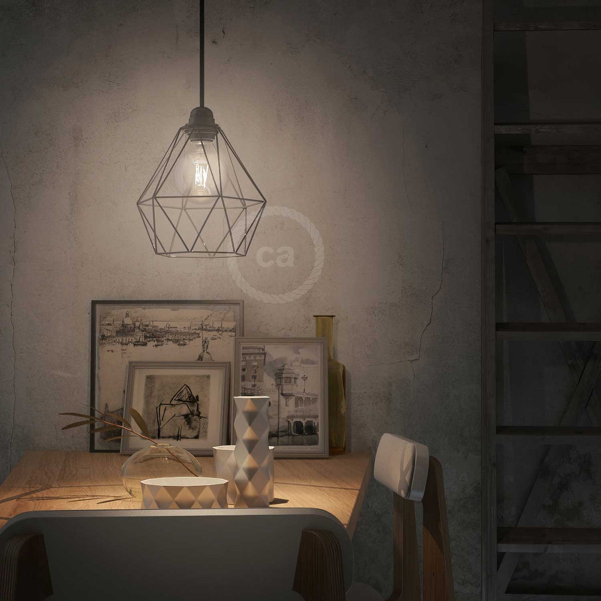 Lampada a sospensione completa di cavo tessile, paralume gabbia Diamond e finiture in metallo - Nero