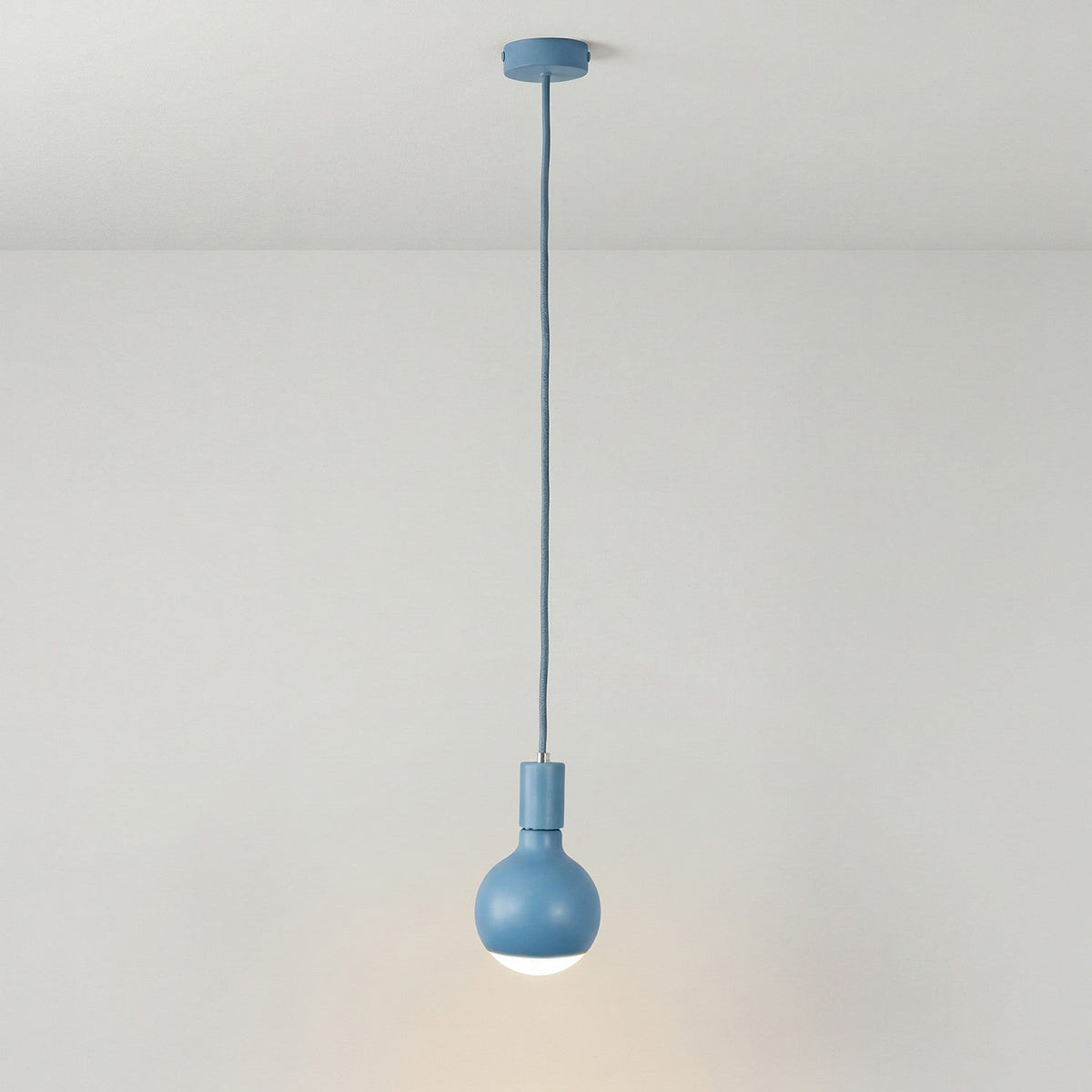 Lampada a sospensione Filotto Metallico con lampadina Lucia - Blu