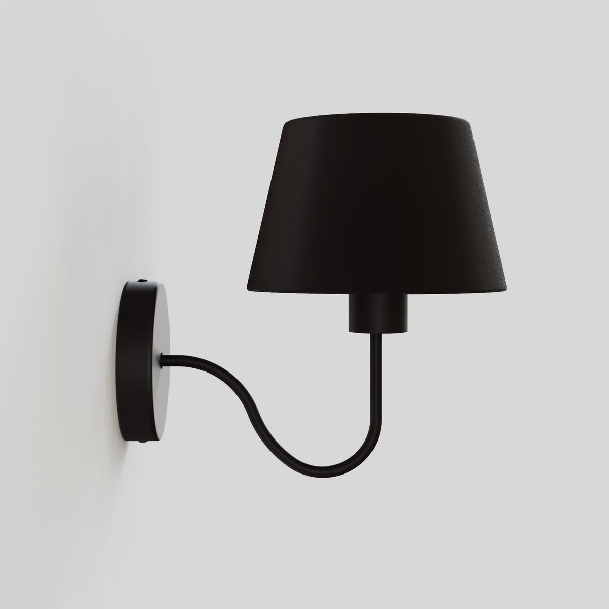 Lampada da parete Fermaluce con estensione a S e paralume impero - Nero e Oro