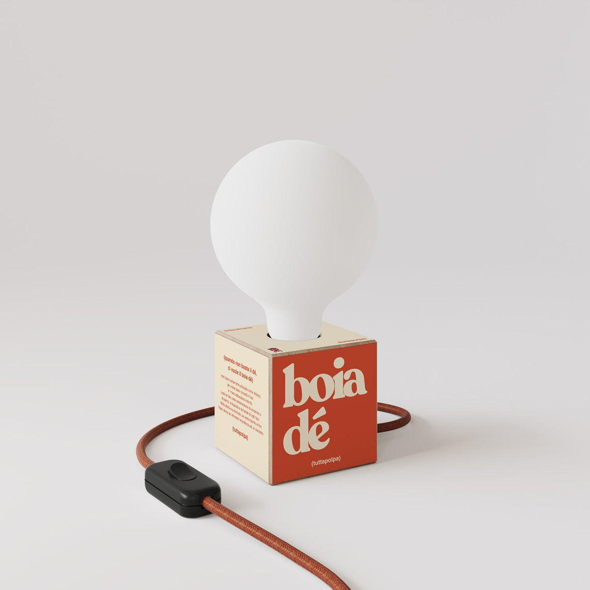 Lampada da tavolo Cubetto "Boia de" con lampadina globo effetto porcellana - Tuttapolpa