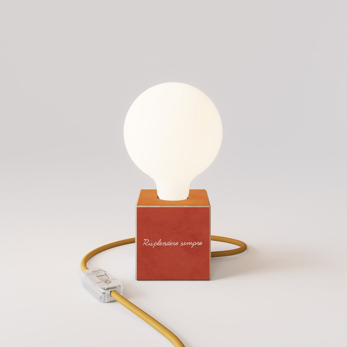 Lampada da tavolo Cubetto "Il sole" con lampadina globo effetto porcellana - Santomanifesto