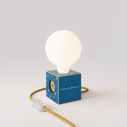 Lampada da tavolo Cubetto "La luna" con lampadina globo effetto porcellana - Santomanifesto