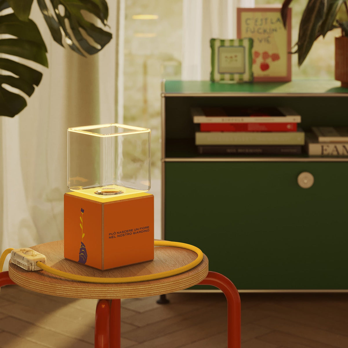 Lampada da tavolo Cubetto "Può nascere un fiore" con lampadina Ghost - Santomanifesto
