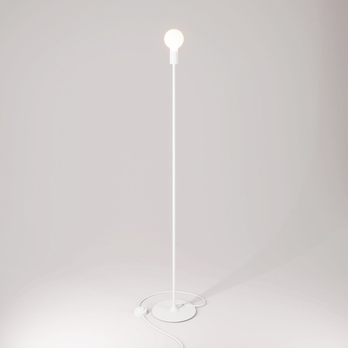 Lampada da terra MAG-Y con base metallica tonda - Bianco opaco