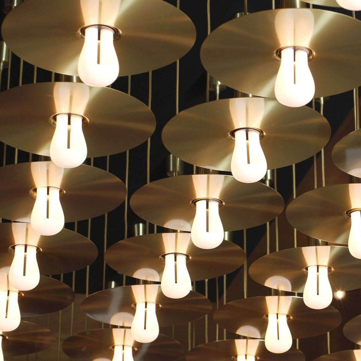Lampadina LED Plumen 002