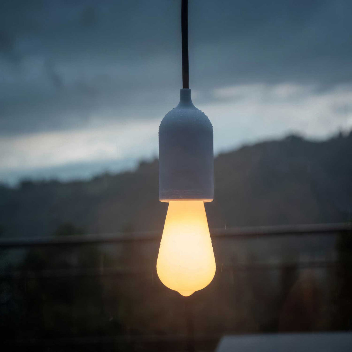 Modulair PASTEL Lampada da esterno con 1,5 m cavo tessile, rosone e portalampada in silicone IP65 waterproof - Blu carta da zucchero