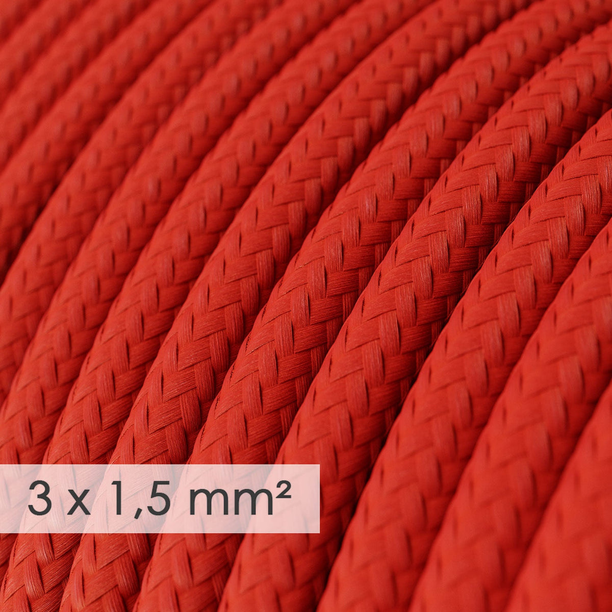 Multipresa francese con cavo rosso lucido in tessuto e spina Schuko con anello comfort