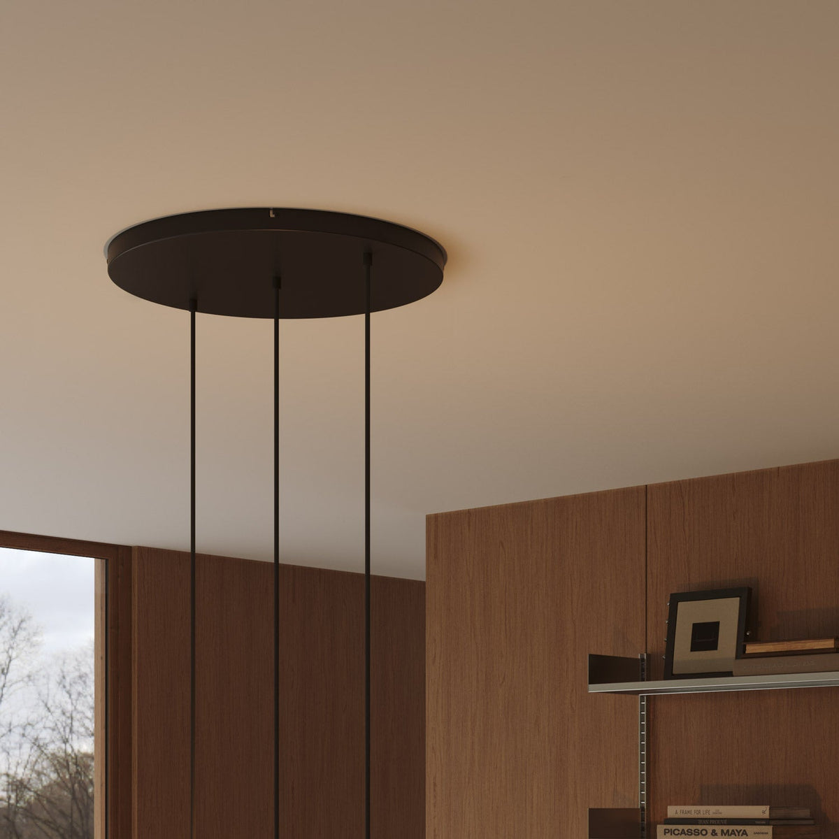 Rosone rotondo in alluminio Ø 50 cm con staffa e cavo di messa a terra, con 3 fori in linea frontali - Nero 0